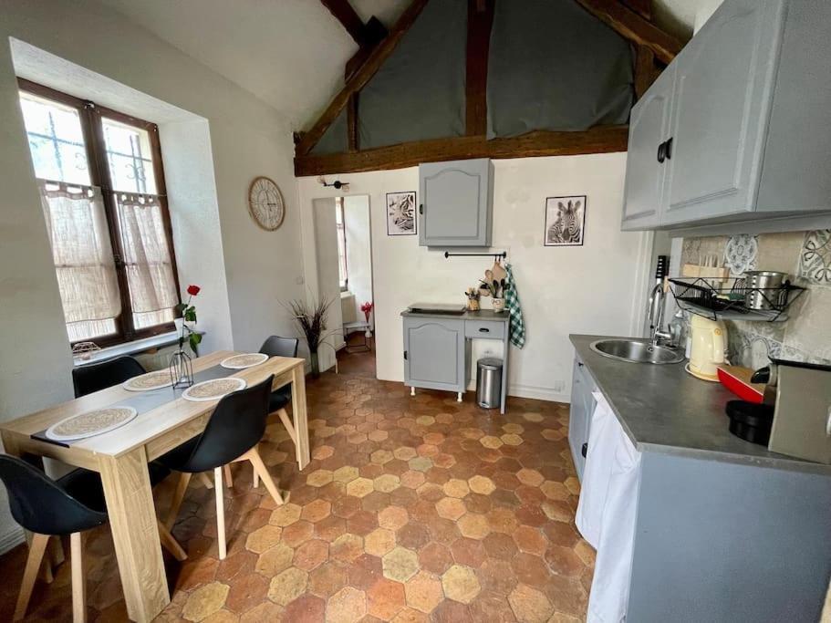 Maison A Proximite De Barbizon / Fontainebleau / A6 Saint-Sauveur-sur-Ecole Dış mekan fotoğraf