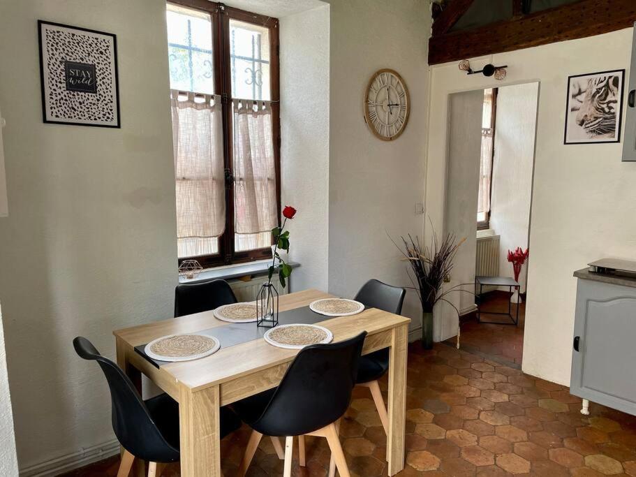 Maison A Proximite De Barbizon / Fontainebleau / A6 Saint-Sauveur-sur-Ecole Dış mekan fotoğraf